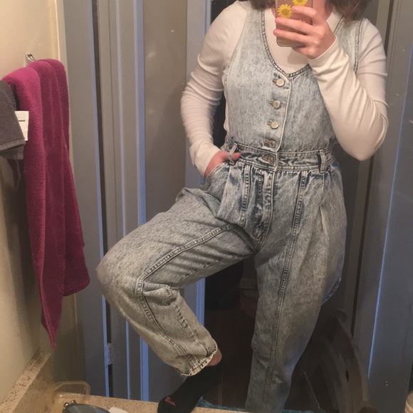 Vintage Denim - Funky VTG80s Acid-wash Dungarees w/ Tailored Waist